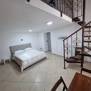 bb-casa-le-porte-di-napoli.hotels-amalfi.com/